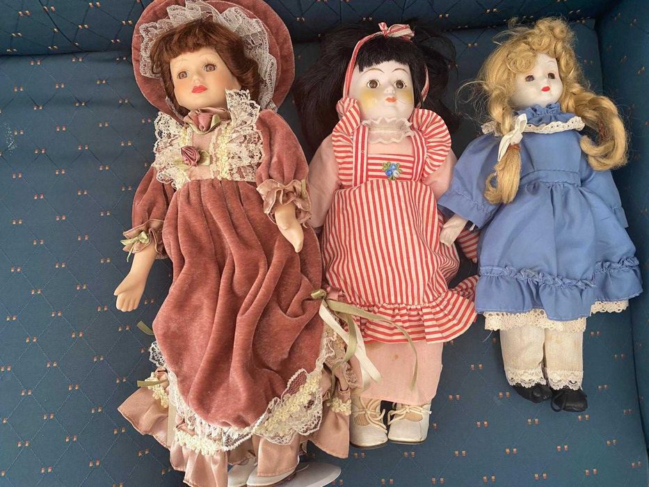 Bonecas de porcelana