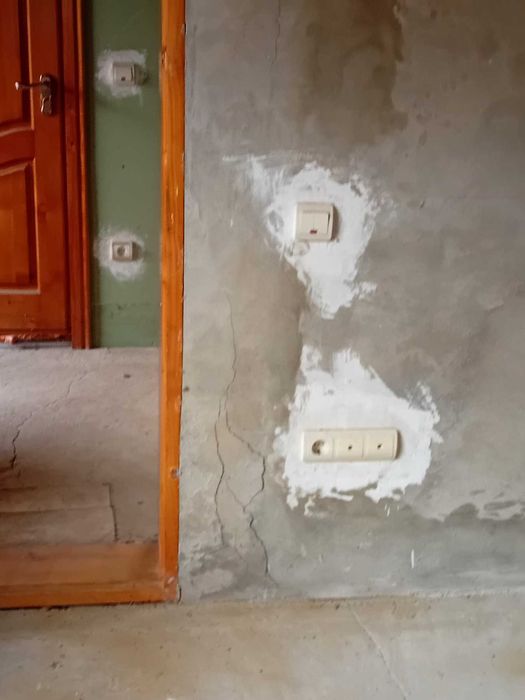 Продам 1/2 частину будинку із ділянкою , гаражем біля Турецького моста