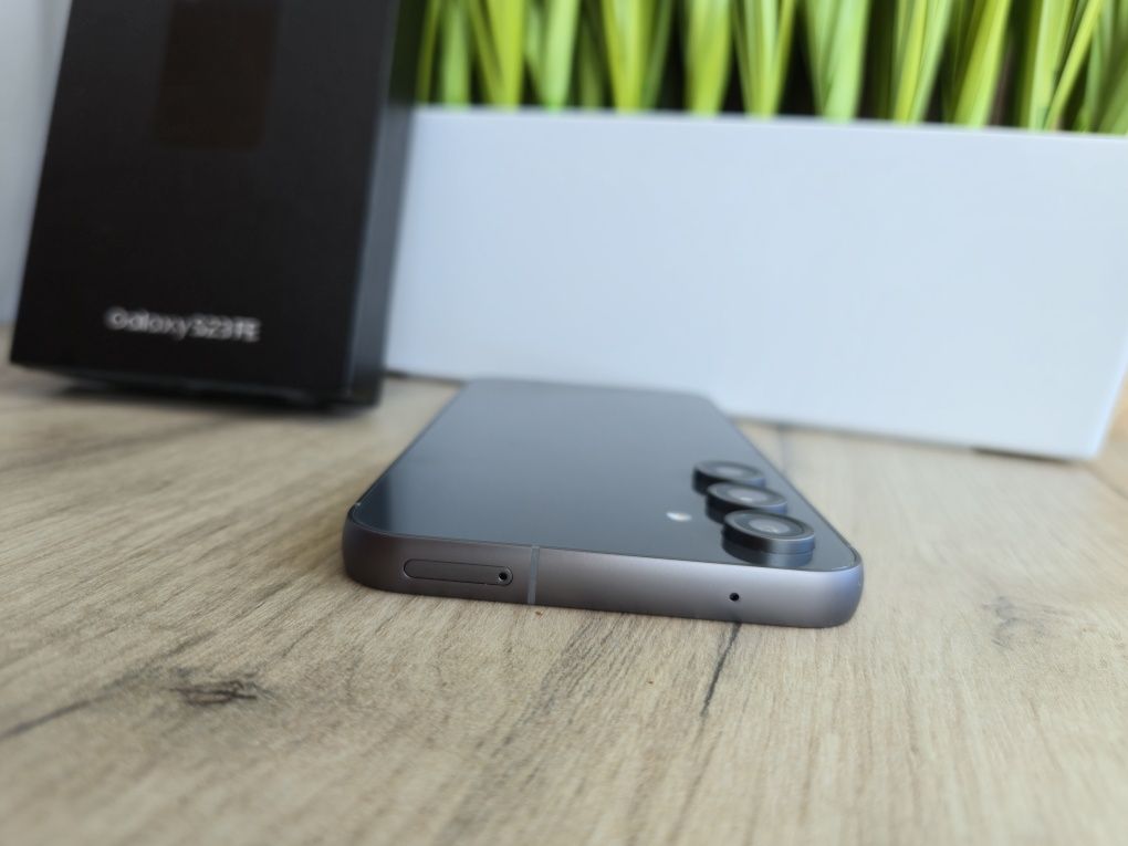 Samsung S23Fe 8/256Gb, Офіційний, ідеал
