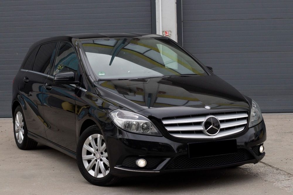 Mercedes-Benz B 180 d AMG Line