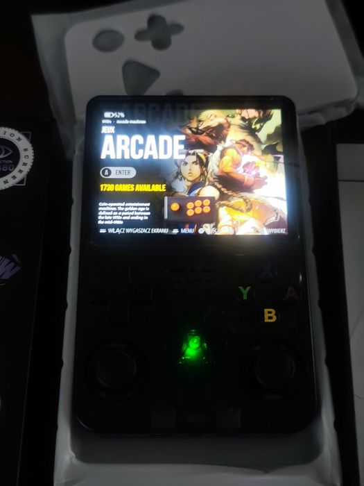 Przenosna mobilna  mini konsola do gier retro Game Console