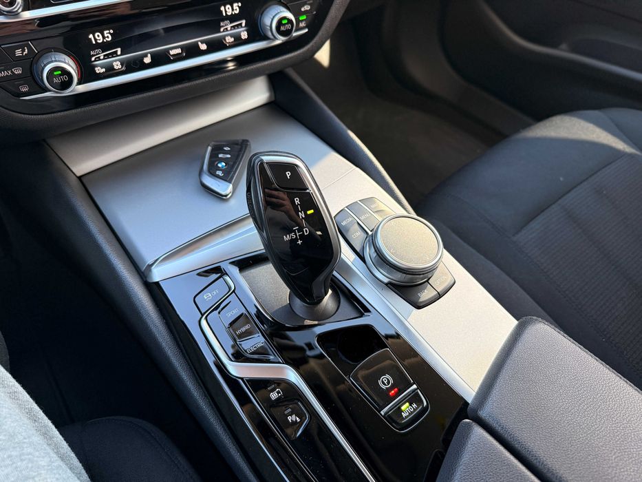 BMW 530e Touring 2021