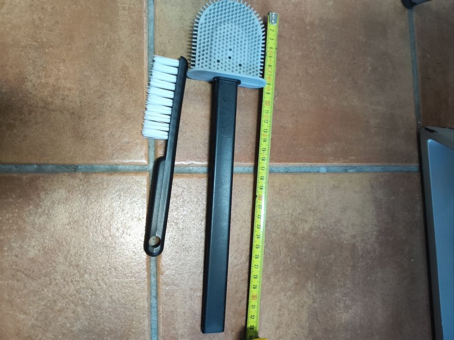 Conjunto de 2 escovas para casa de banho