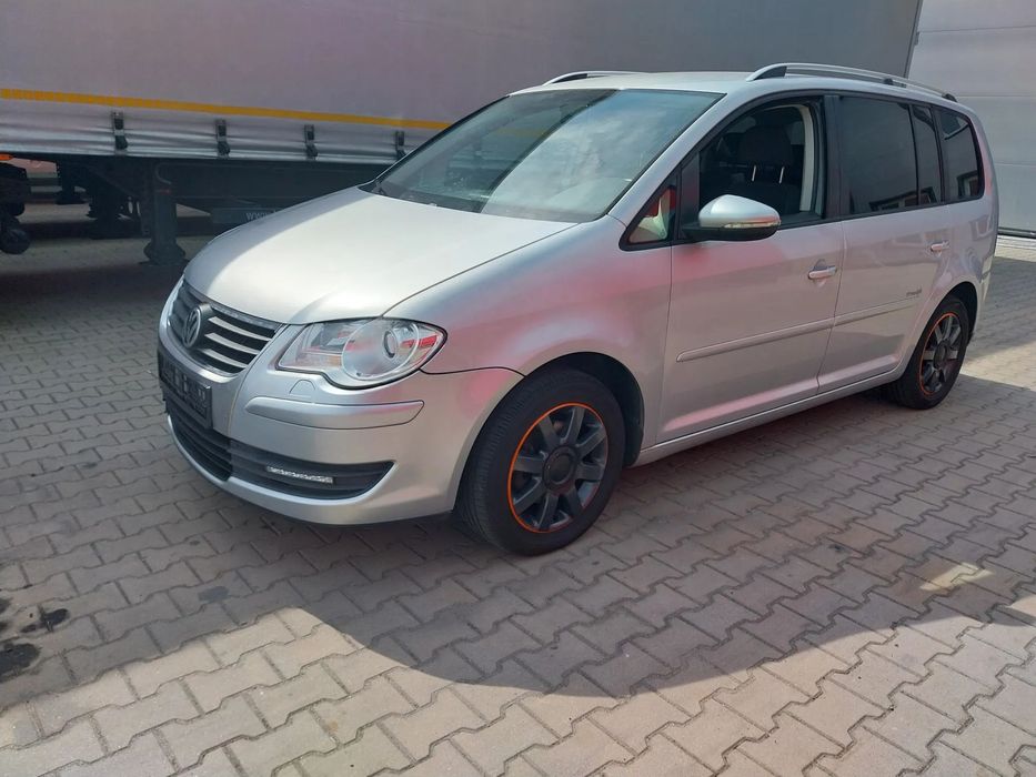 Volkswagen Touran VW TOURAN 2009r 1,9 TDI tylko 158 tys km 7 OSOBOWY