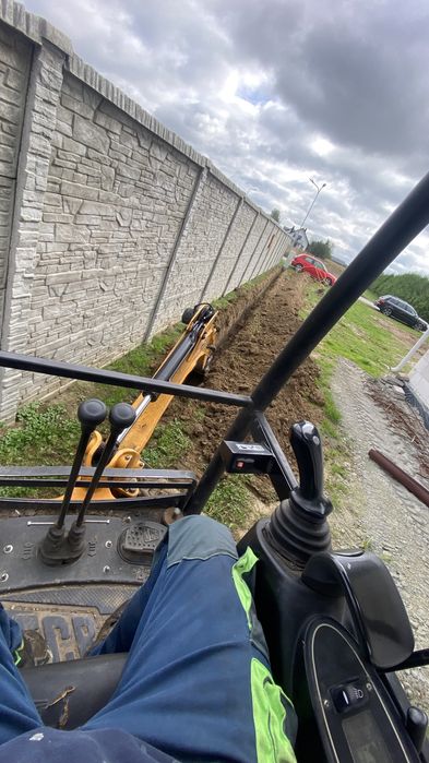 Usługi minikoparką 1.5T Prace ziemne / Brukarstwo układanie kostki