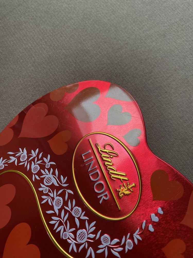 Puszka serce Lindt Walentynki