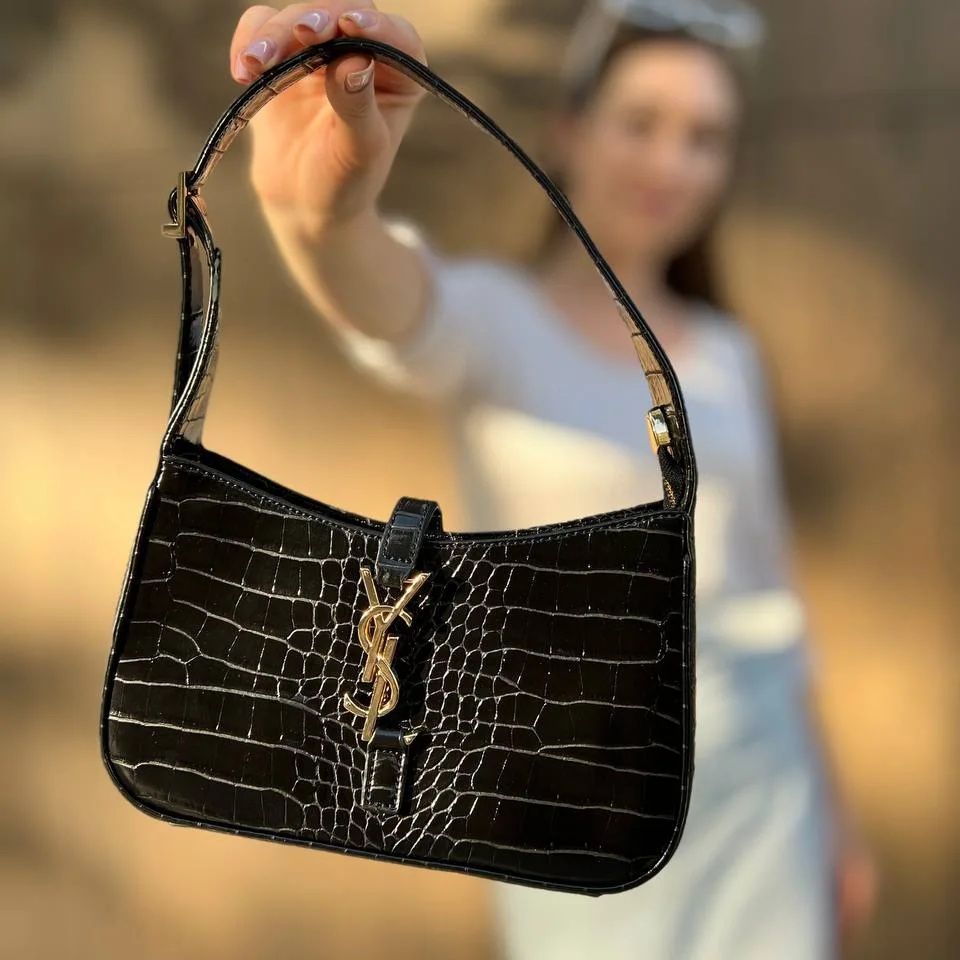 Сумка Yves Saint Laurent Hobo