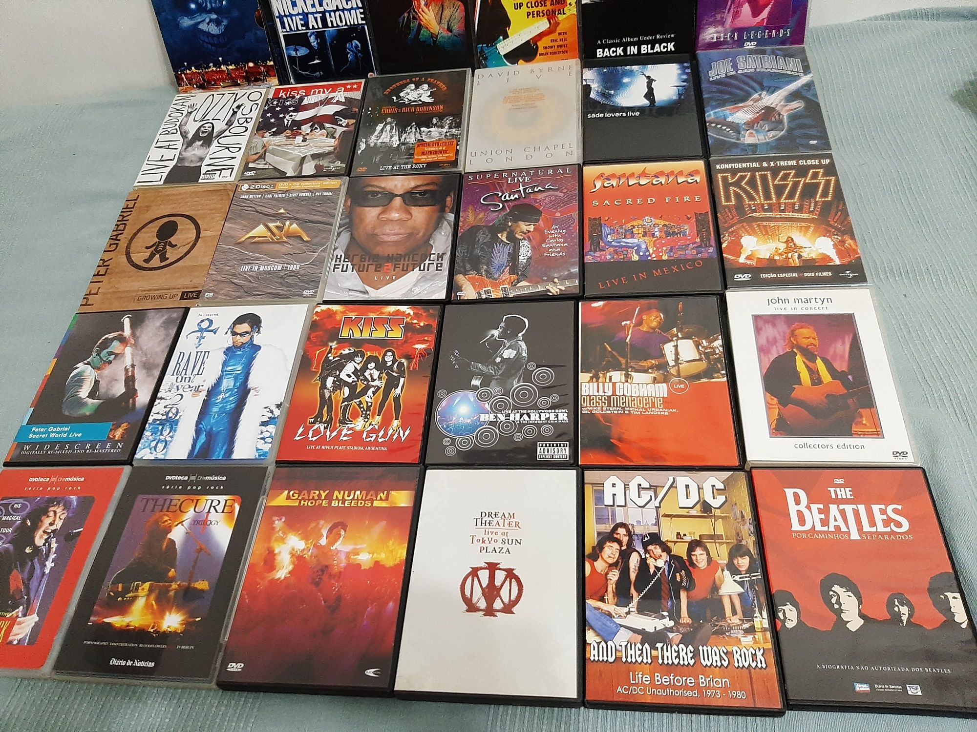 32 DVD MUSICAIS 15 CDS música brasileira