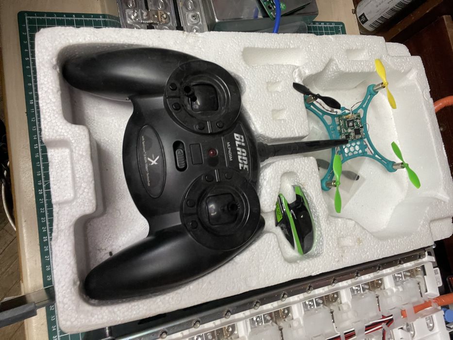 Квадрокоптер, дрон blade nano qx