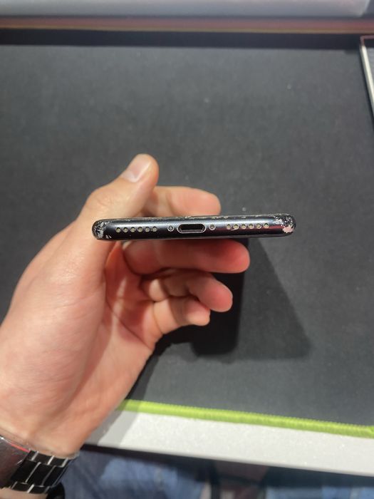 Смартфон Apple iPhone SE2 2020 Neverlock MDM