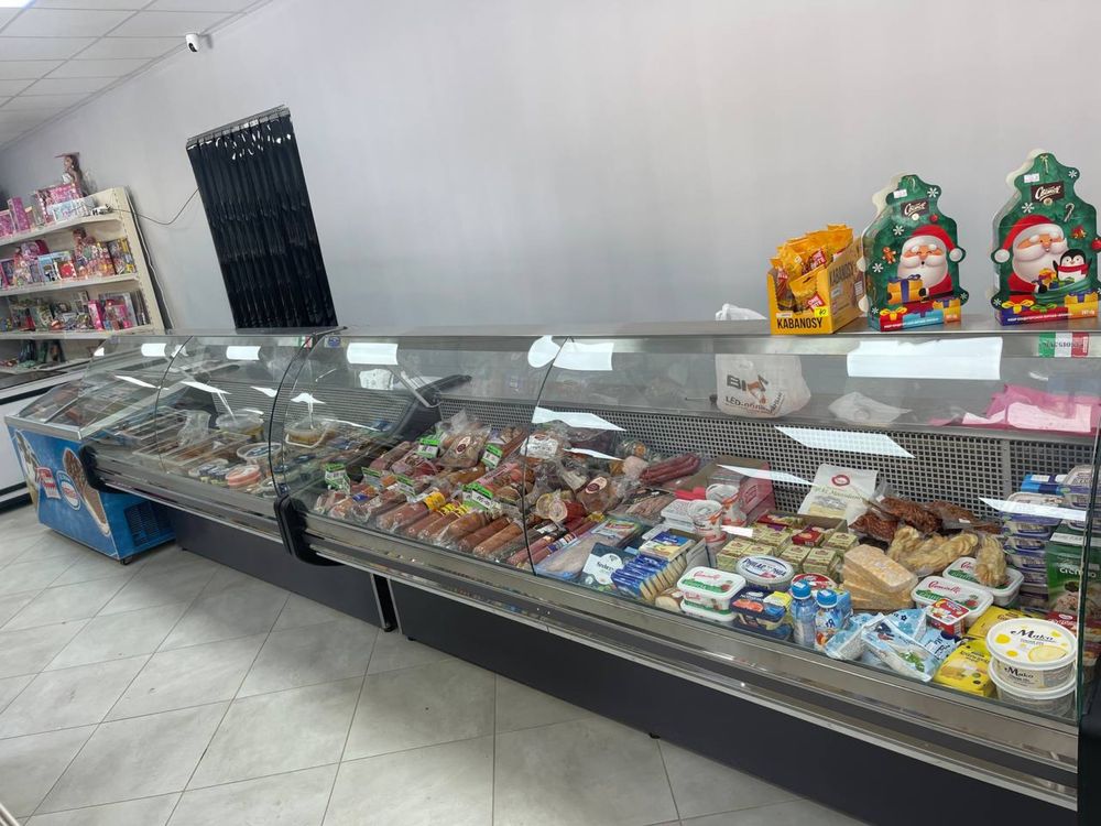 Вітрина КУБ для ковбаси та м'яса в наявності