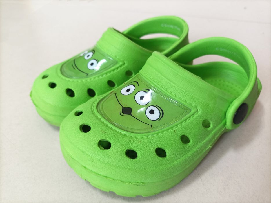 Sandálias verdes para Criança (T. 26/27)