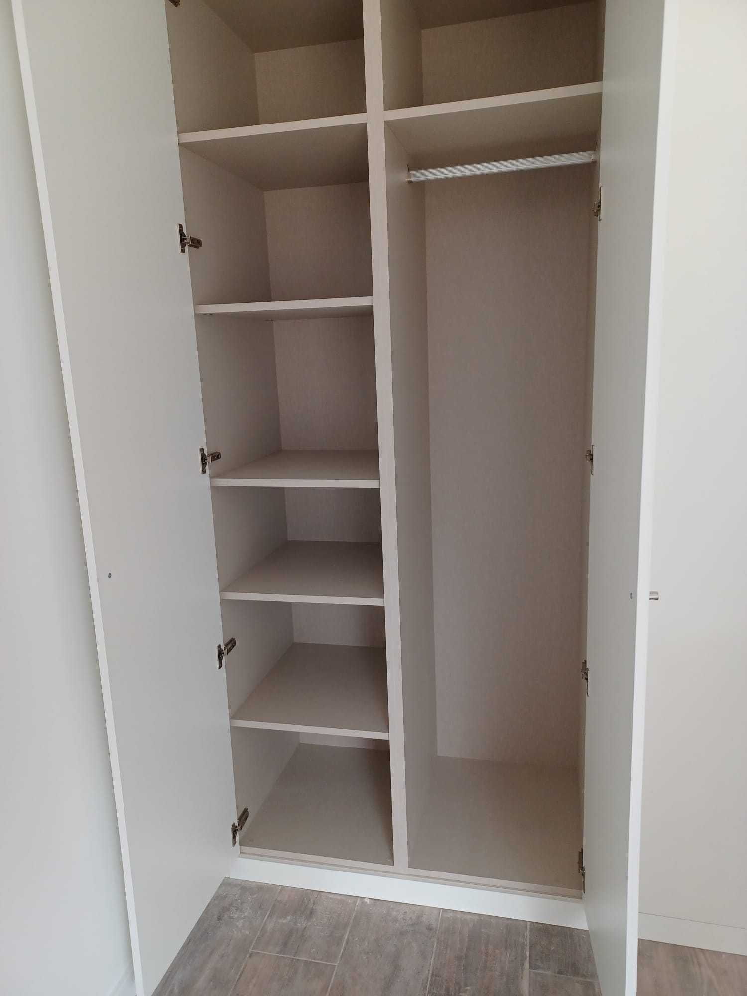 Serviços de Carpintaria e Remodelação de Interiores