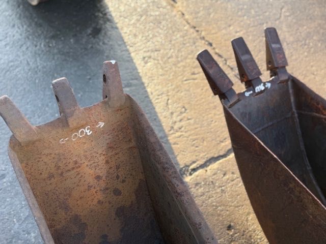 ŁYŻKA koparko ładowarka wąska używana