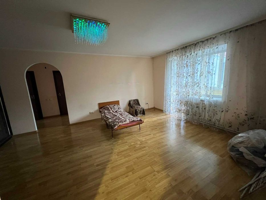 Продаж 3к. квартири Виставки САДКИ Терміново