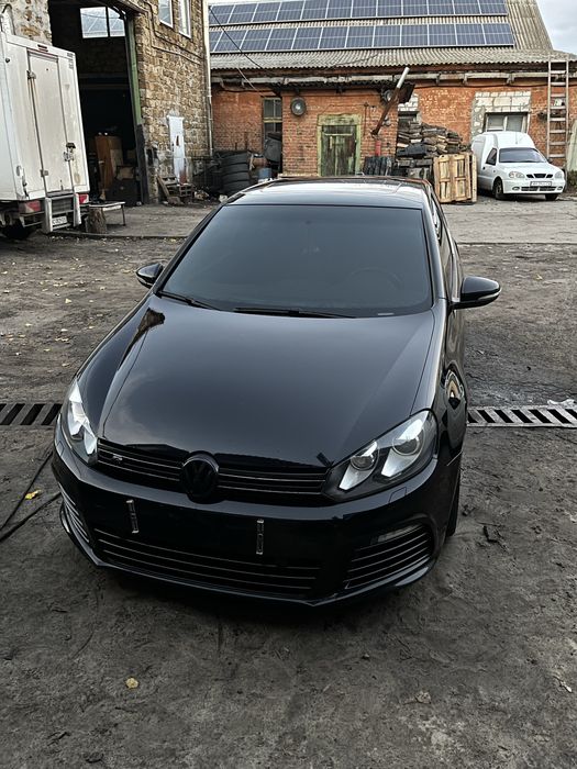 Wolkswagen golf R 2012