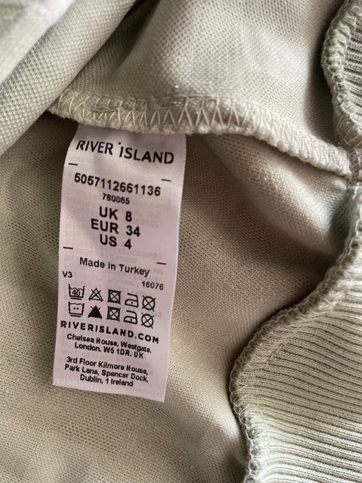 Kardigon River Island