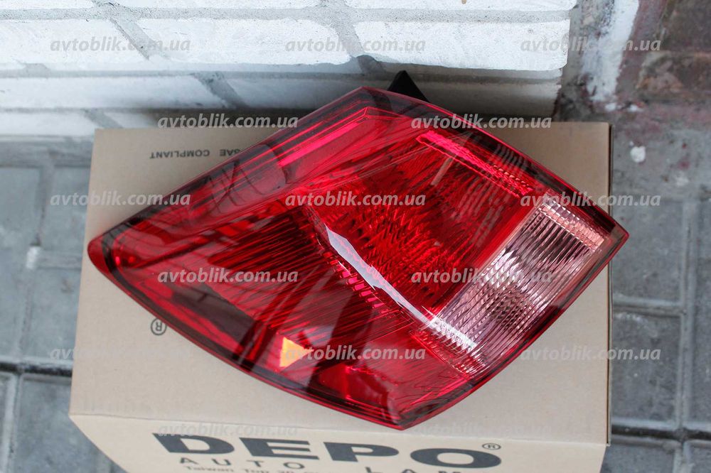 Задний фонарь Altima, Almera, Tiida, Qashqai, X-Trail/Rogue, Sentra