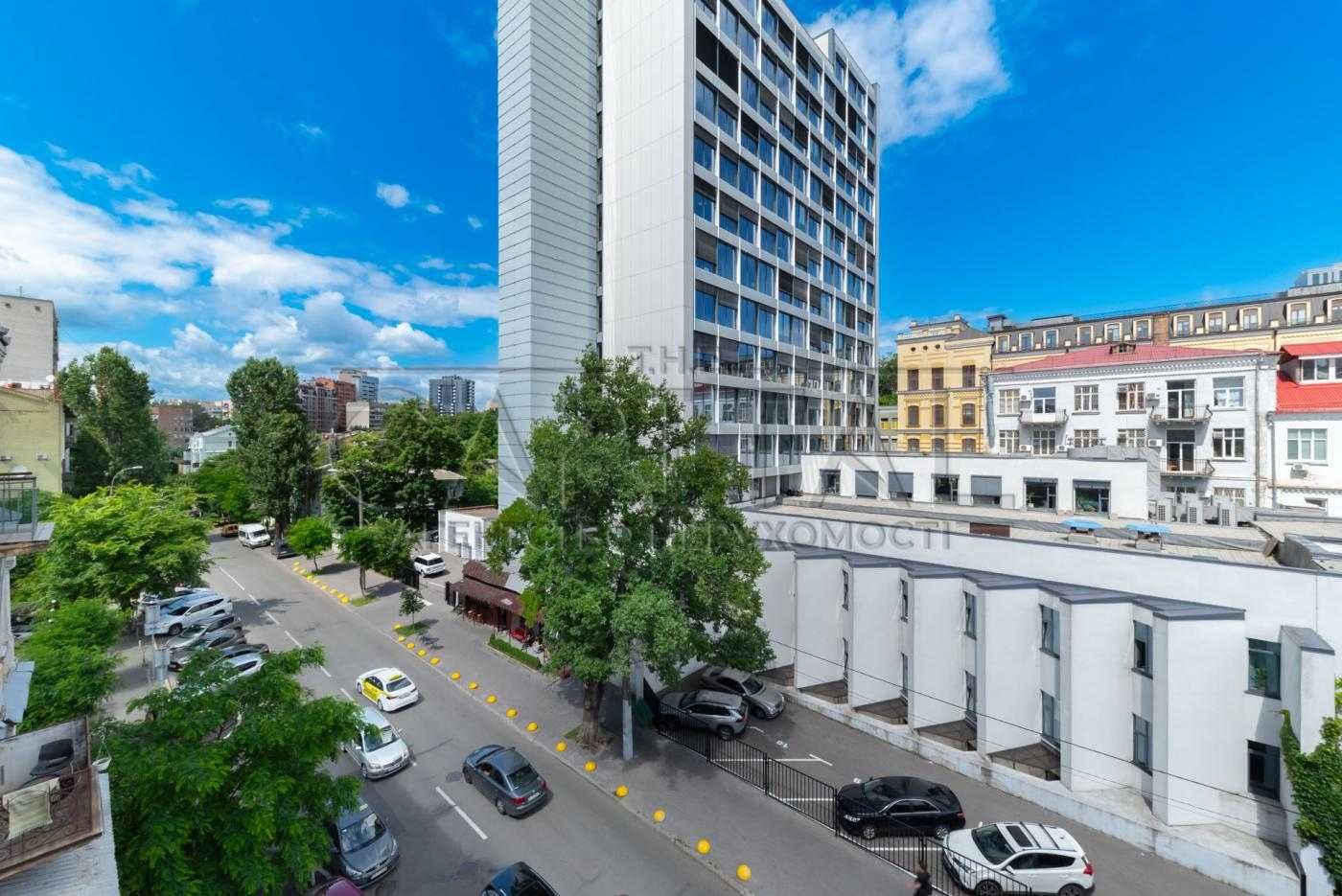 Продаж Гоголівська 15 113м2 4 кімнати Центр Шевченківський р-н