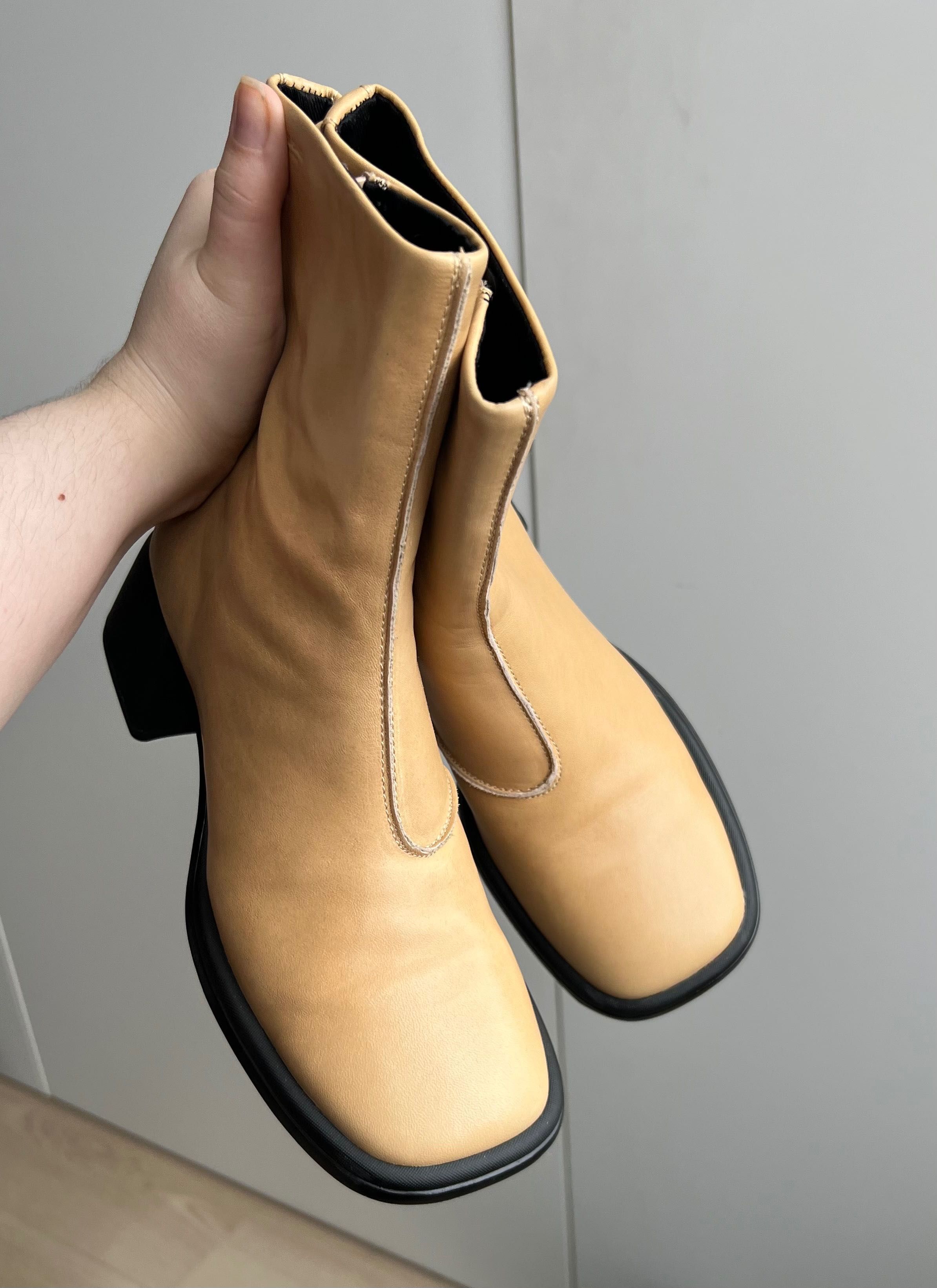 Нові шкіряні бежеві черевики на каблуку vagabond ansie almond