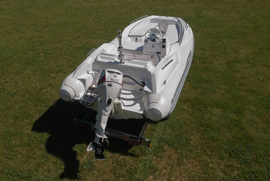 Łódź motorowa typu RiB: ZAR Zf-3 Tender
