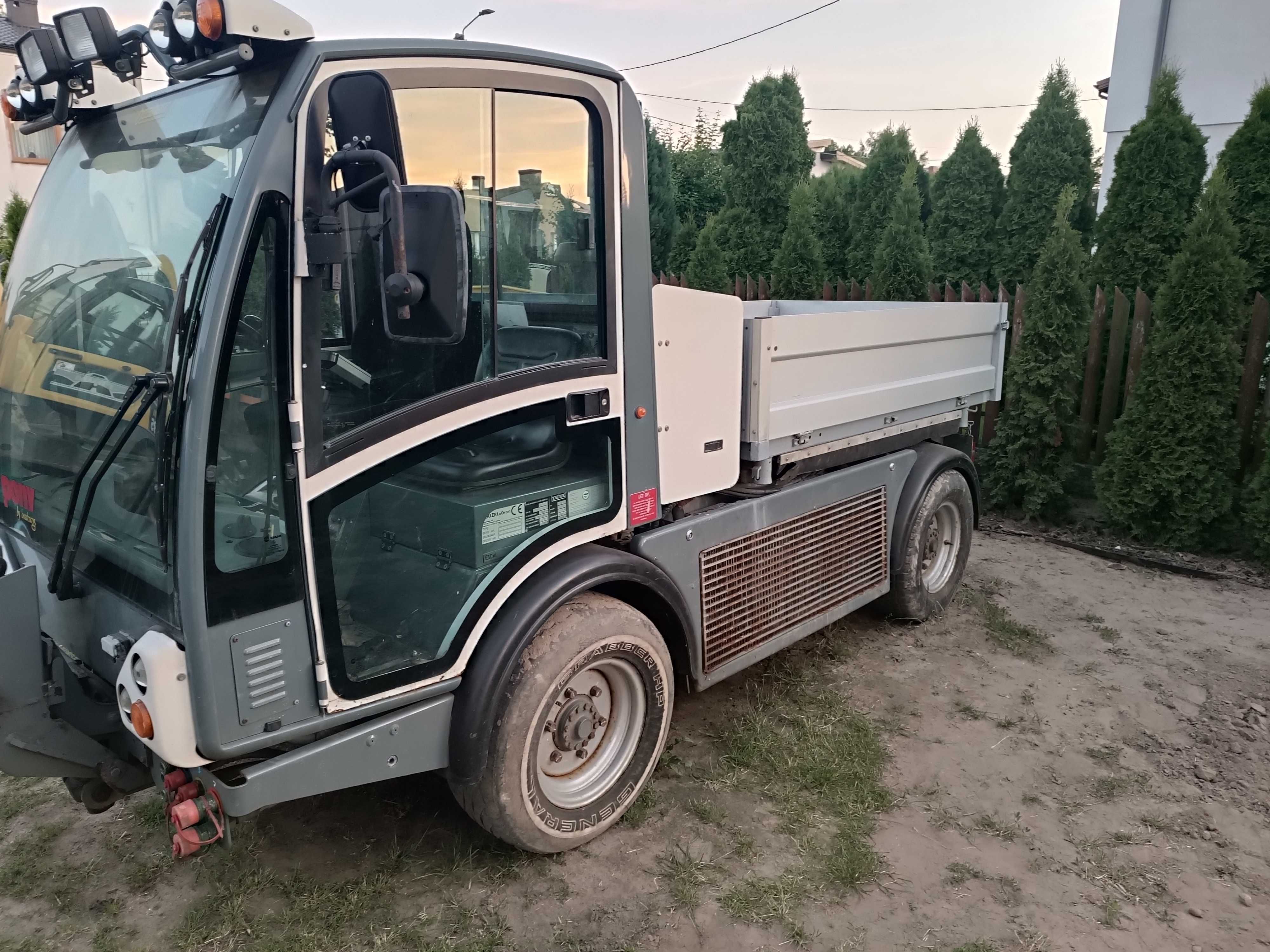 Multicar Boschung wywrotka 4x4 zestaw pług solarka Nido