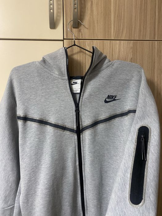zip hoodie nike tech fleece