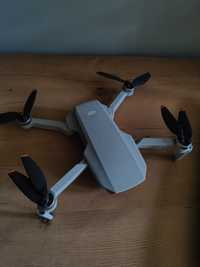 Dron dji mini 2 se idealny stan dodatki