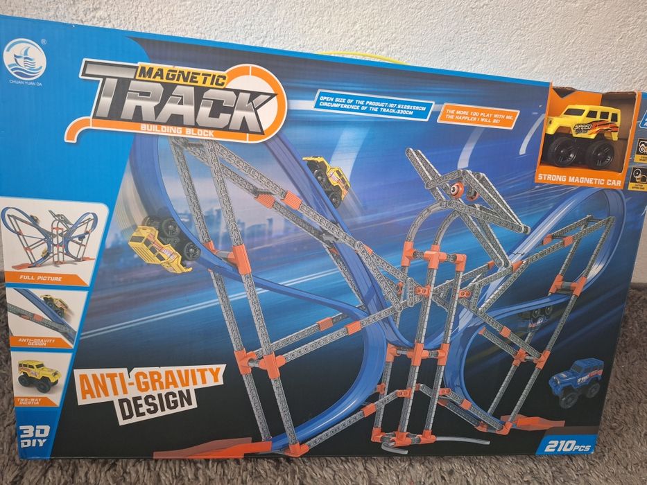 Ігровий трек лего з машинкою