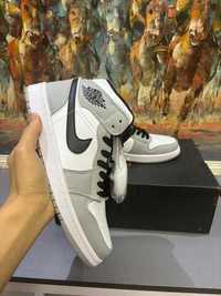 Jordan 1 Mid Light Smoke Grey 42