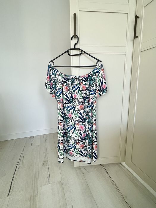 Sukienka hiszpanka Mohito