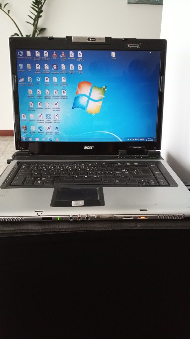 Portátil Acer aspire 5670