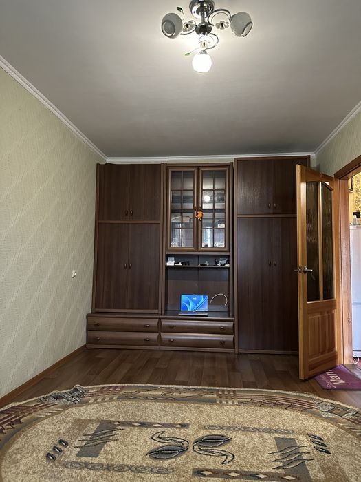 Квартира 1-кімнатна з меблями