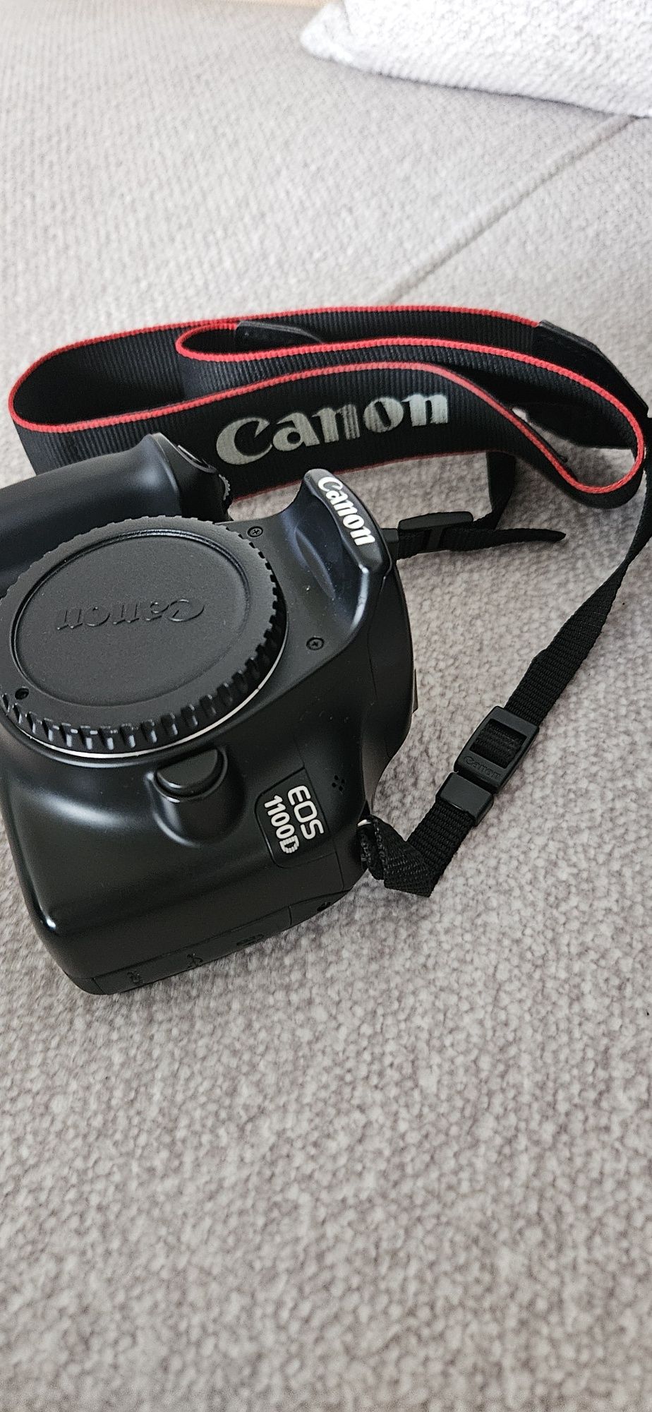 Canon Eos 1100D + Canon EFS 18-55 mm + Canon EFS 55-250 mm