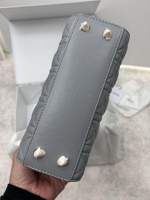 Сумочка в стилі Dior