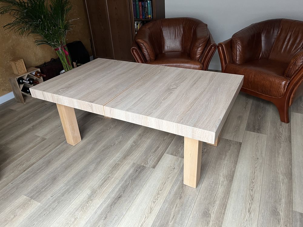 Solidny rozkladany stół z płyty MDF (140 lub 180 cm długość)