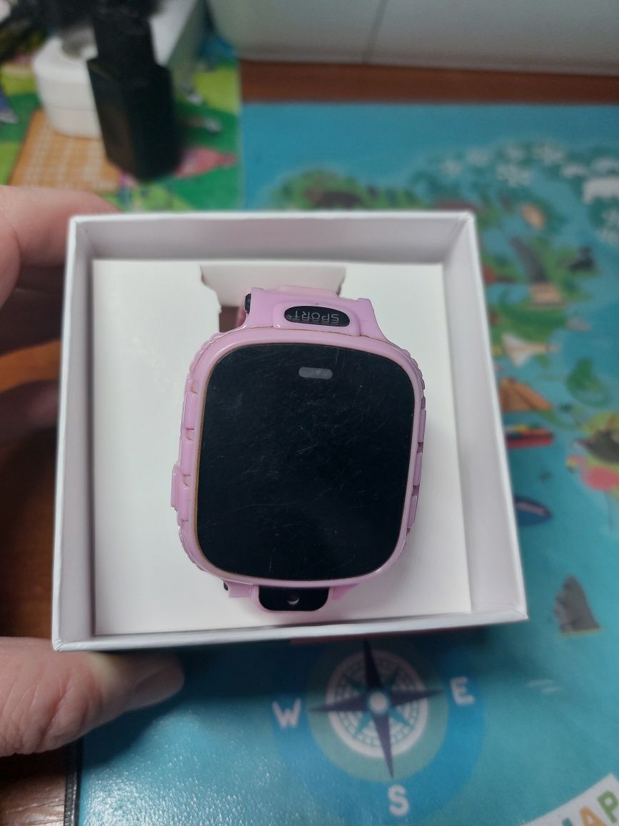 Jetix df45 смарт годинник дитячий з сім картою і GPS трекет