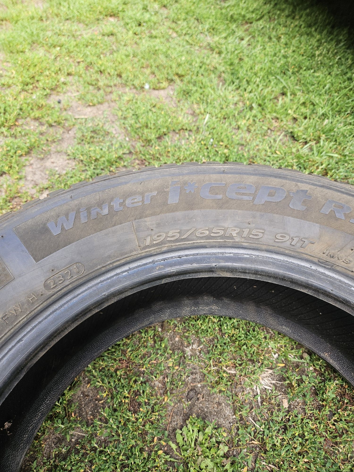 Opony zimowe  Hankook 195/65R15 91T  4 sztuki
