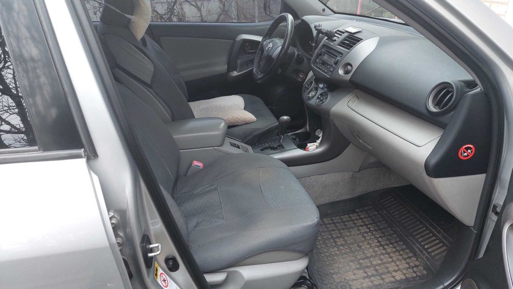 Toyota RAV - 4 лонг 2006 рік газ-бензин