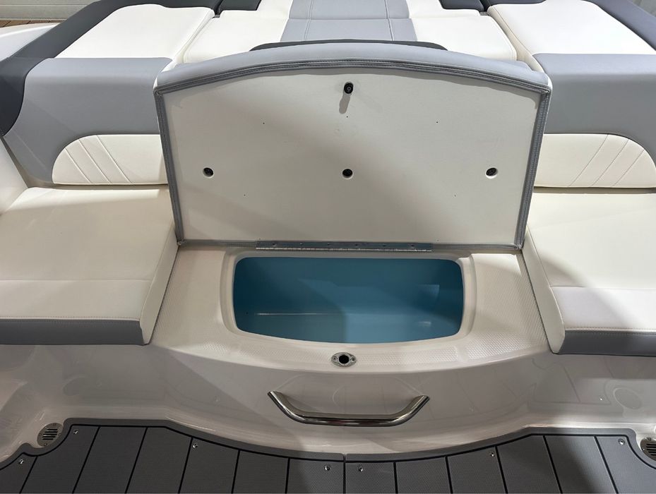 Chaparral 21 SSi 2025 c/ Torre Wake e Bimini - Semi usado