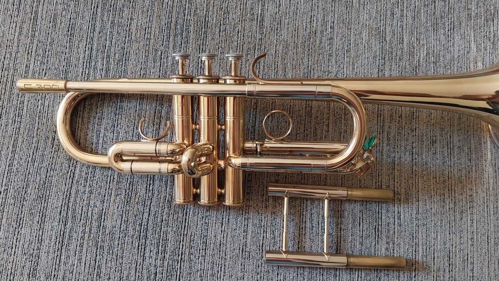 Trompete Selmer em Dó C700