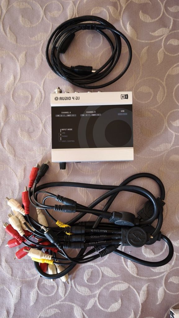 Traktor Audio 4 DJ cabos DVS
