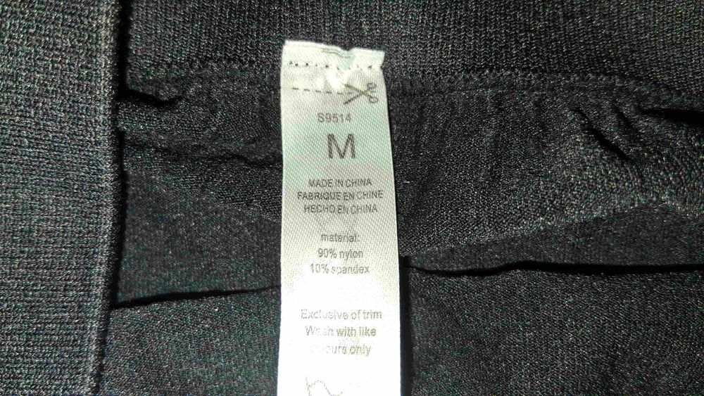 Czarne Krótkie Spodenki Sportowe Z Wysokim Stanem M