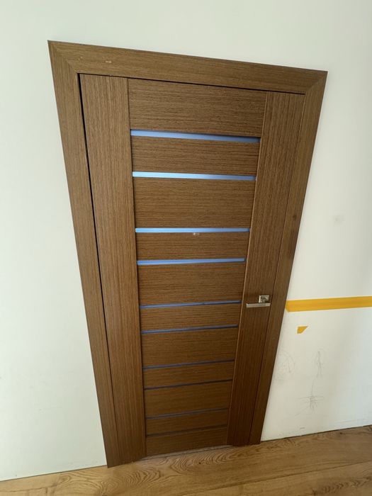 Drzwi bezprzylgowe brazowe braz