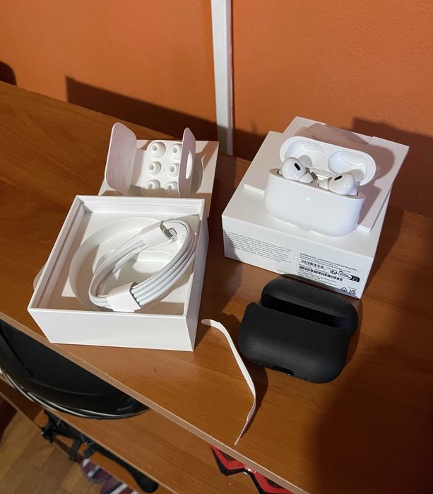 Apple AirPods Pro 2 (Gen 2)