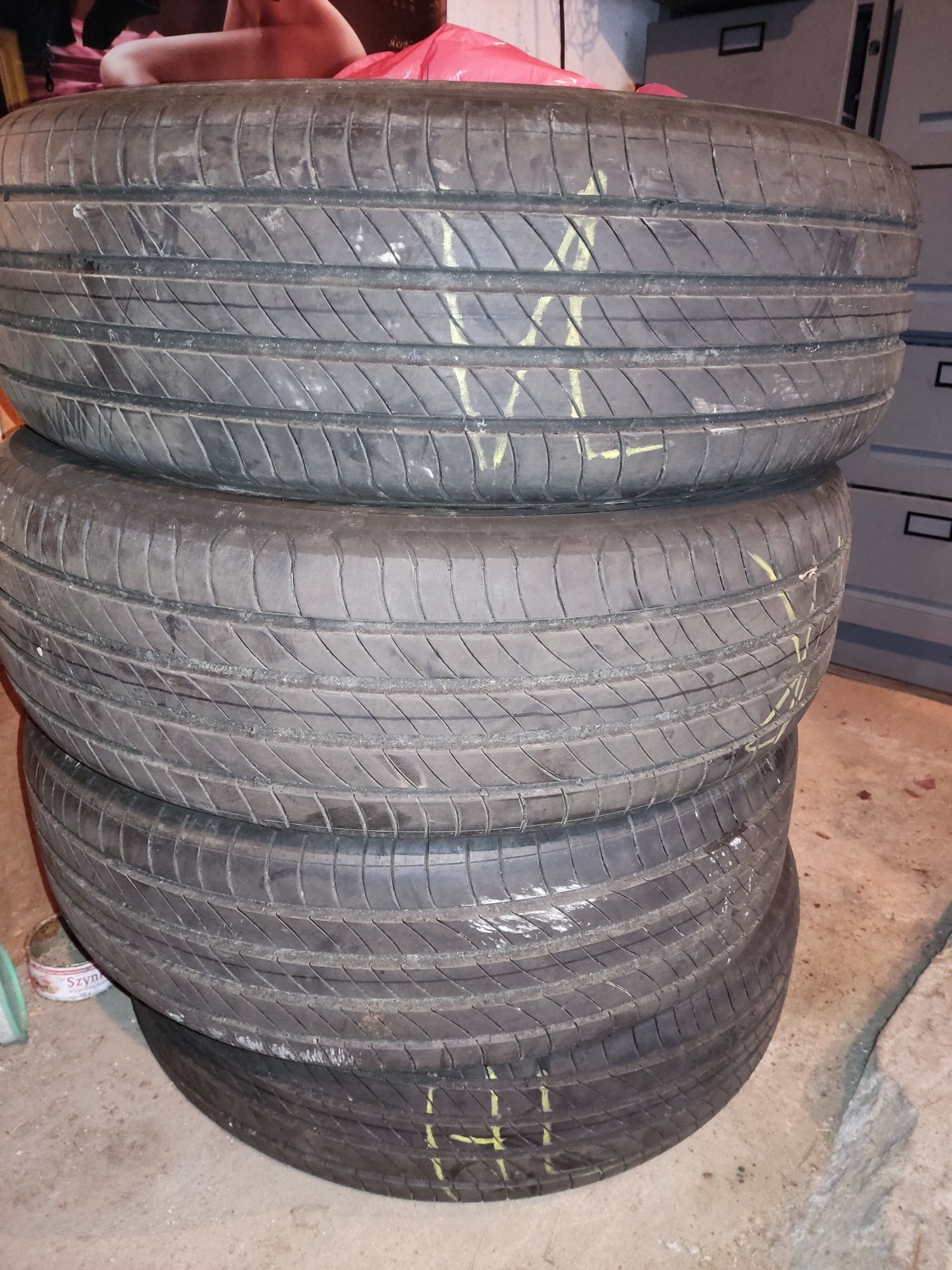 Opony Michelin 215/65R17