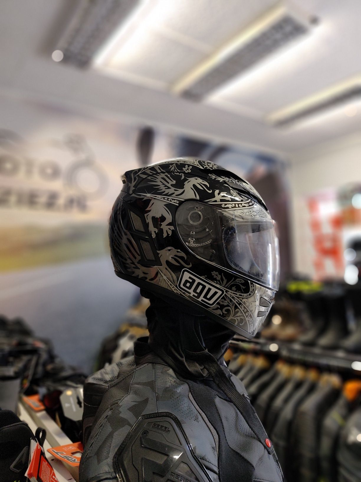 Kask motocyklowy używany nowy outlet LS2 BELL HJC Airoh FOX