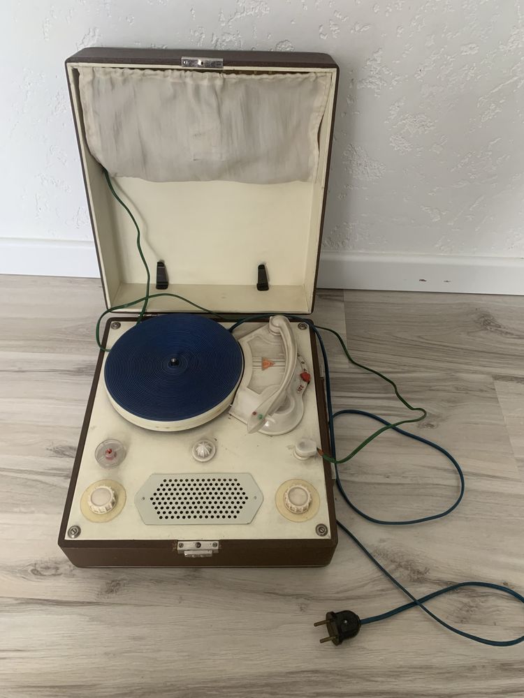Gramofon Karolinka