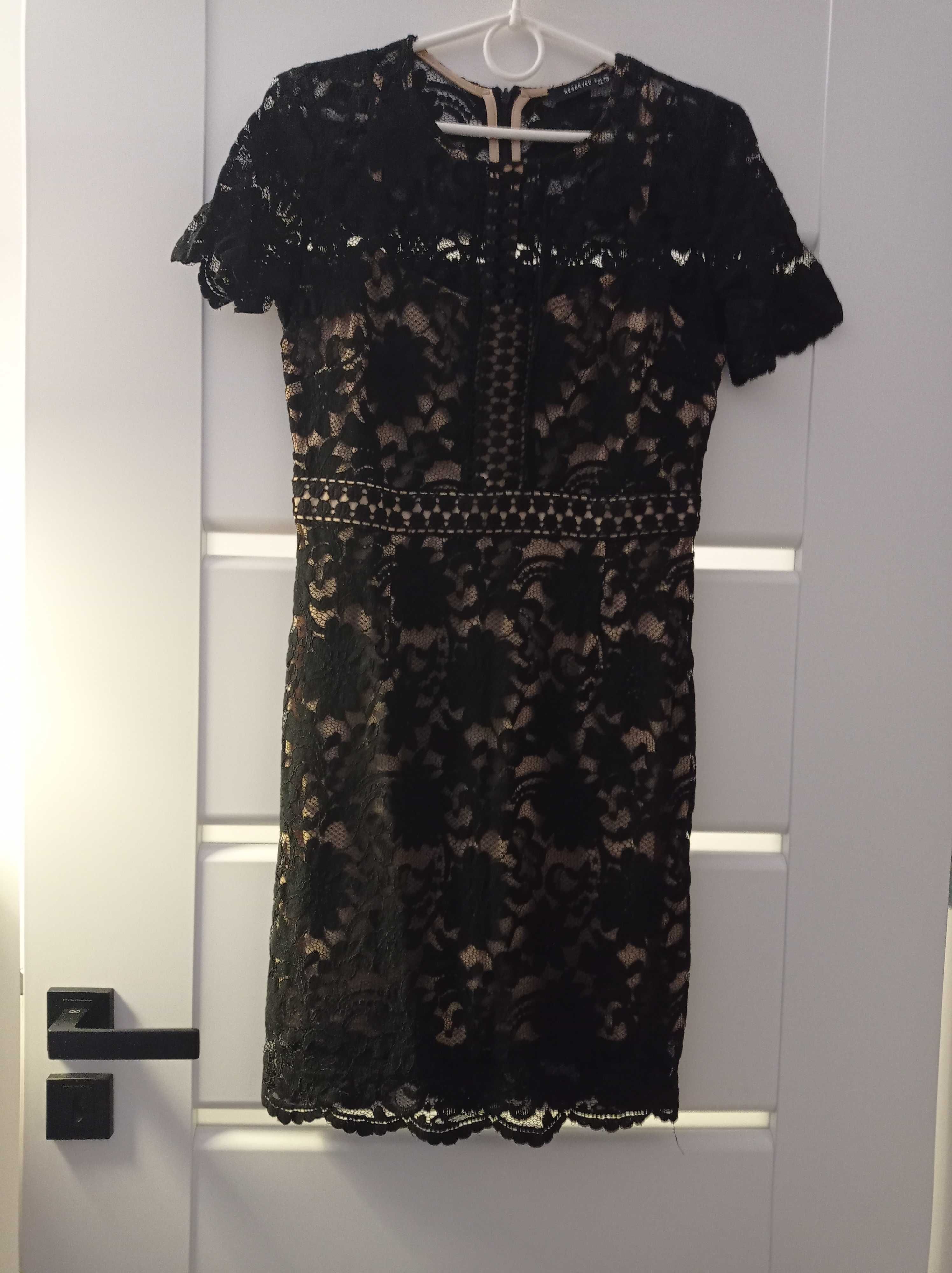 Sukienka  z czarnej koronki rozmiar 38