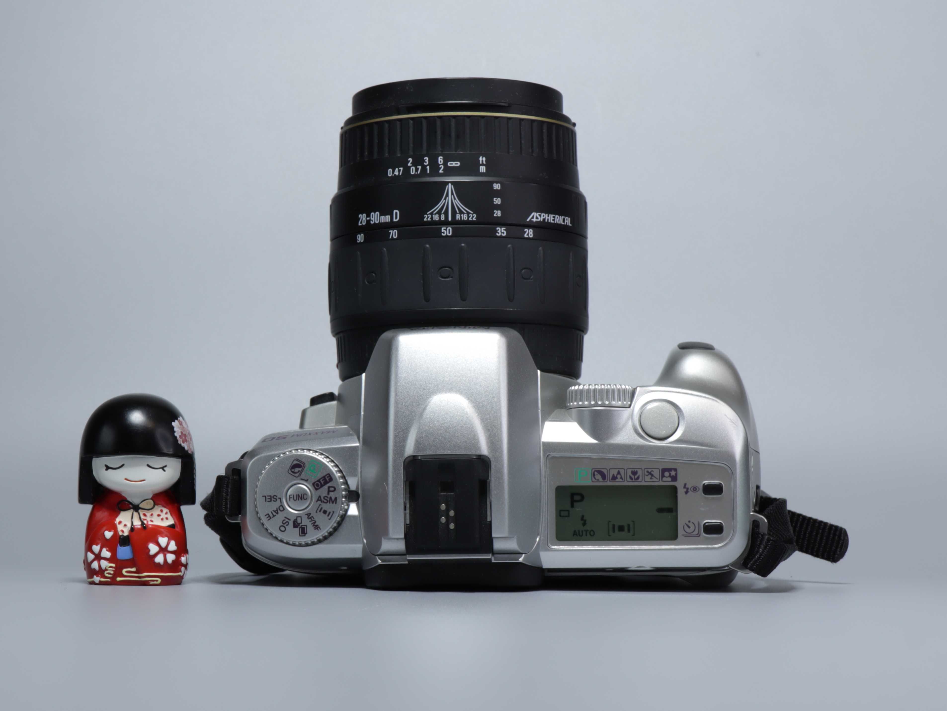 Пленочный фотоаппарат Minolta Maxxum 50 тестирован как новый
